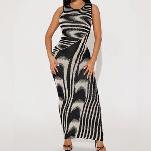 Fashion Nova Black and White Sleeveless Bodycon Maxi Dress